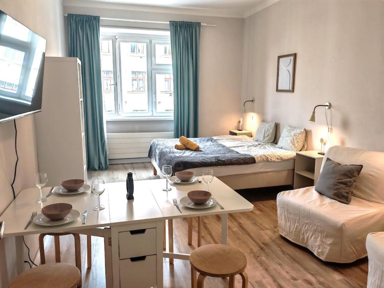 Flat In Zizkov -303- Praha